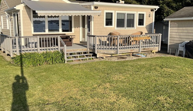 West Island Waterfront Cottage