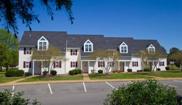 Williamsburg | Historic Town Stay | Pool & Tennis | 2BR