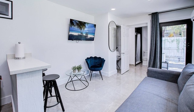 Wilton studio 1 Sofa bed & 1B near Airport & Beach