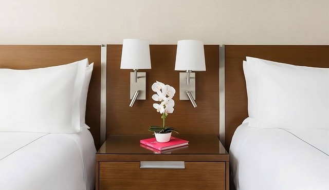 Wonderful Stay! 2 Family-friendly Rooms, Steps Away to North Bayshore Park!