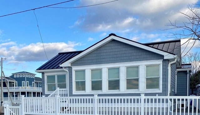 Wonderfully situated, the Bayfront views!