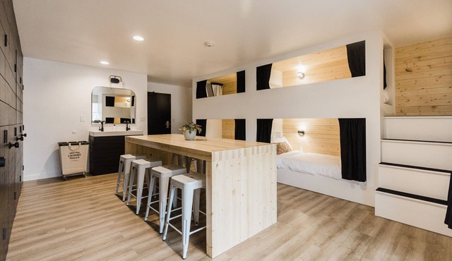 Wonderstone Bunkhouse (Individual Bed)
