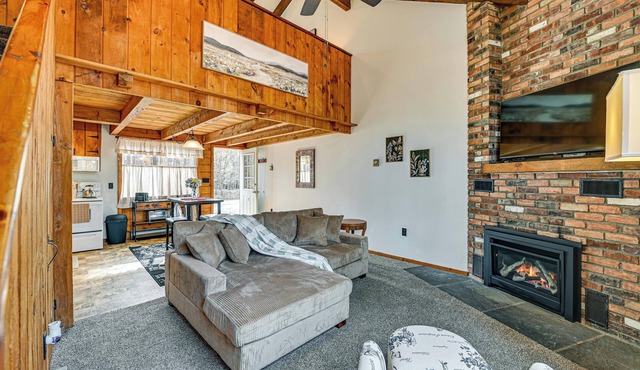 Woodland Views: Romantic Hudson Valley Hideaway