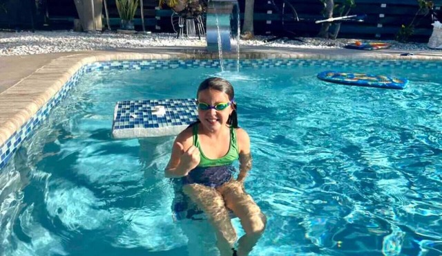 Work & Family Retreat: 4BR w/Heated Pool, Fast Wi-Fi, Near Airport, Hard Rock