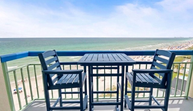 WOW Panoramic Oceanfront Corner Condo/Oceans #1016/Walk to Dining &Grocery