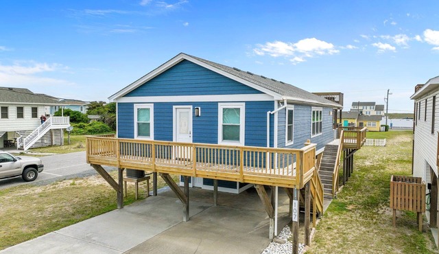Wright Salty/One Block to Beach/Dog Friendly/Ocean Views/Covered Outdoor Space