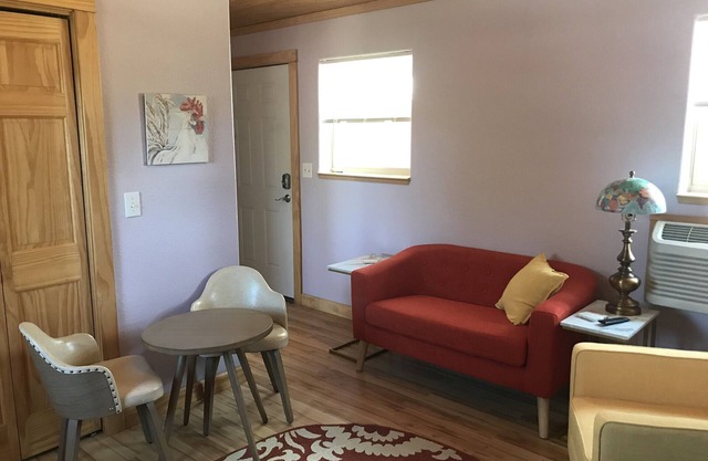 Apartment #2 | 10 Min to Glacier Park Entrance, Minutes to Glacier Park!