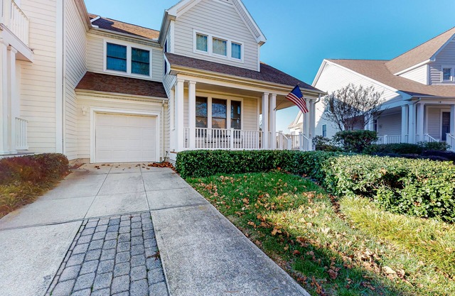 Bear Trap Dunes townhouse w/balcony, free WiFi, gym, and private gas grill