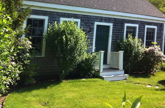 In-town Nantucket Cottage - Abuts Bird Sanctuary