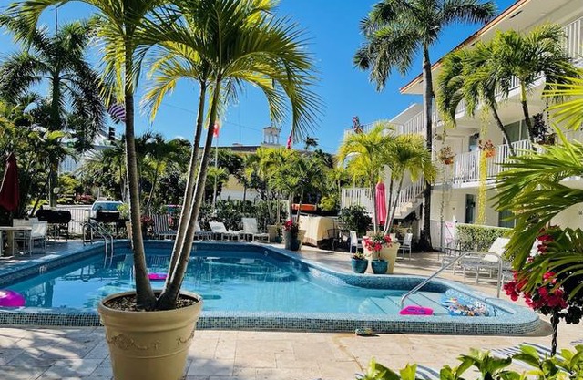 Ocean Mile Hotel