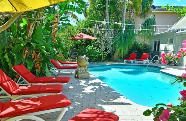 Spring Brake | 3 Bed Apartment | Pool available | Beach 6min | Big Patio