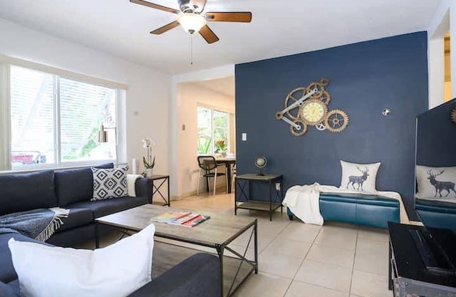 The peacock villa, private backyard, in FTL