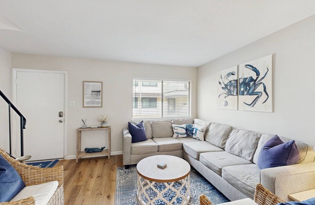Updated coastal getaway with pool - walk to beach, dining, shops & entertainment