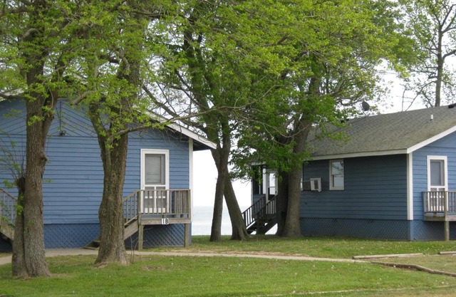 Virginia Landing Camping Resort Cabin 10