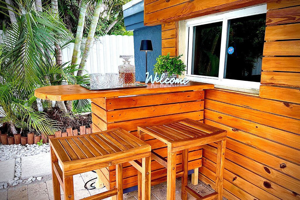 Highland Garden House | Cozy Home with Luxurious Backyard and Sauna in Hollywood Perfect for Relaxation!