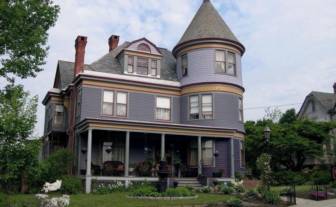 Beacon Bed & Breakfast | Charming B&B with AC and WiFi in wonderful Beacon - Botsford Briar B&B