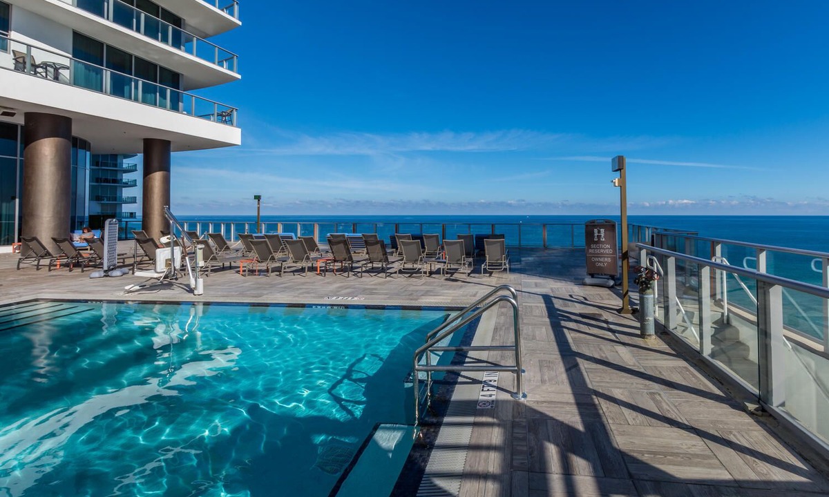 Hollywood Condo | Miami Waves Retreat:2BR/2BA Beauty