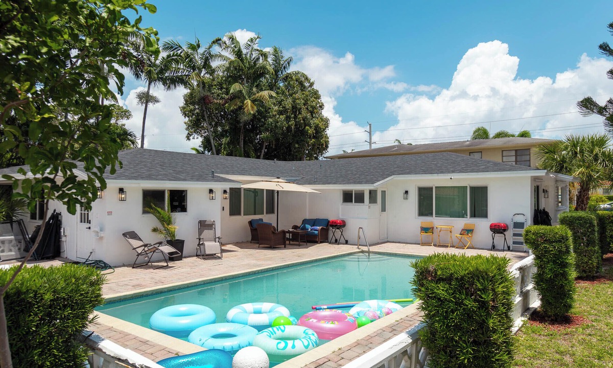Coral Ridge Isles Apartment | Blue Oasis · Pool · Beach · Las Olas · Hard Rock Stadium · MAJOR INTERNATIONAL SPORTING EVENT 2026 · Sleeps 7