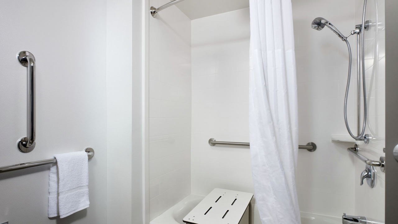 Photo of Bathroom in Downtown Niagara Falls