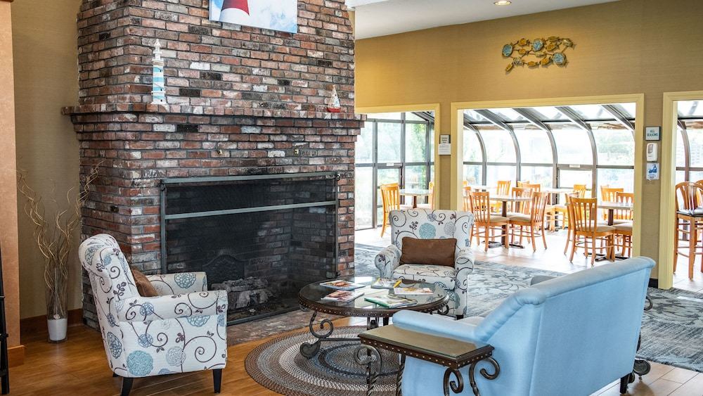 Photo of Livingroom in South Yarmouth
