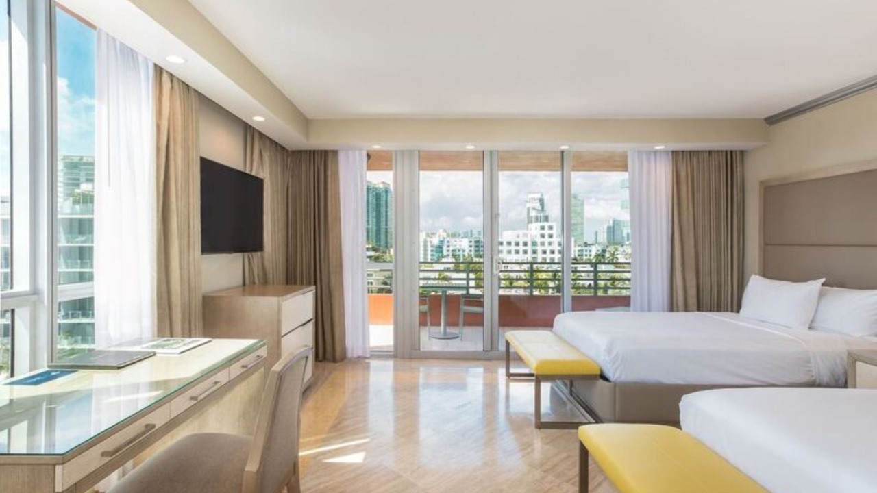 Photo of Livingroom in South of Fifth