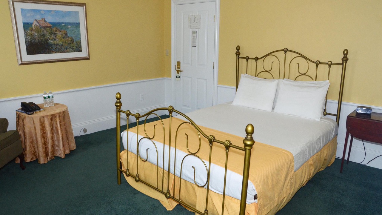 Photo of Bedroom in Newburyport