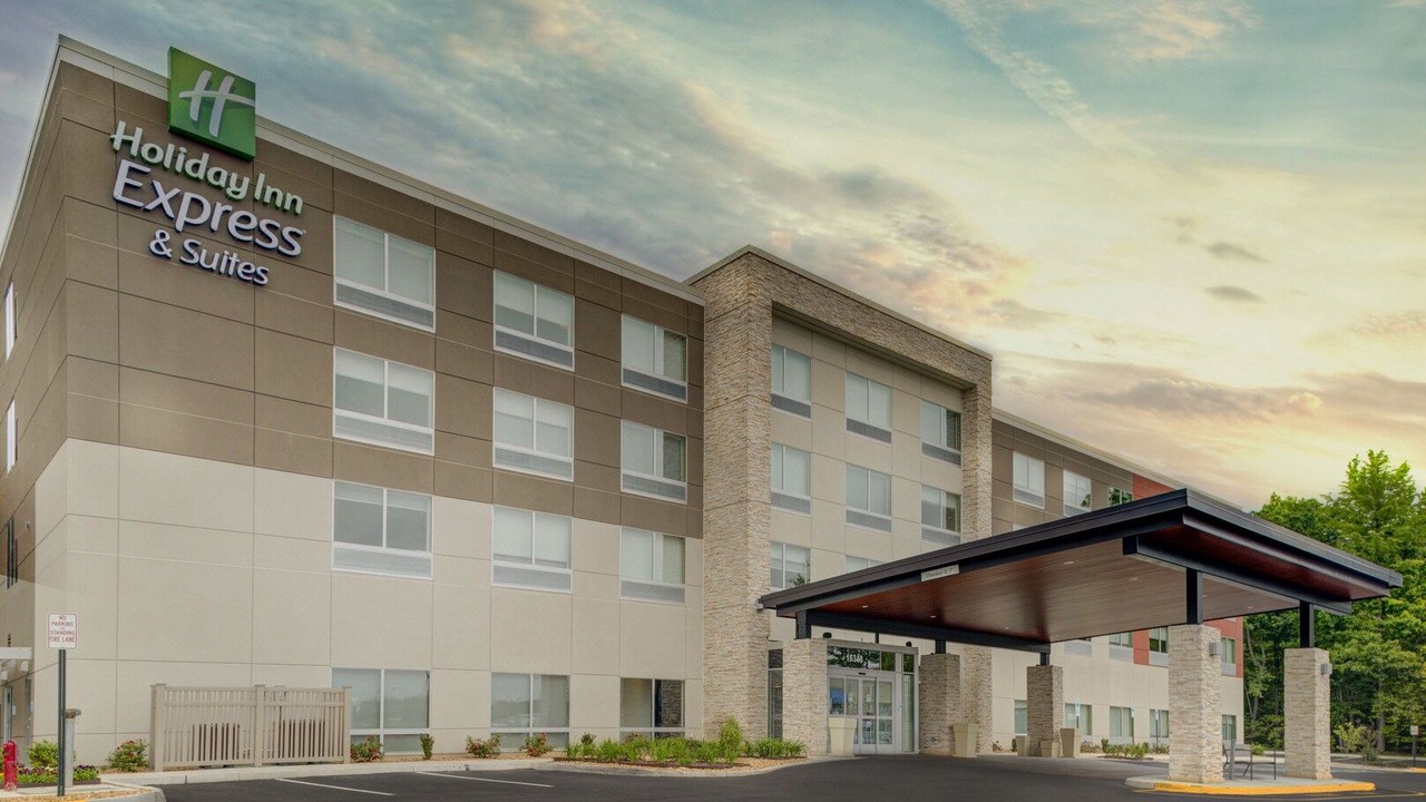 Photo of Buildings in Dahlgren