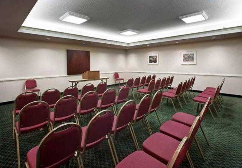 Photo of Livingroom in East Rutherford