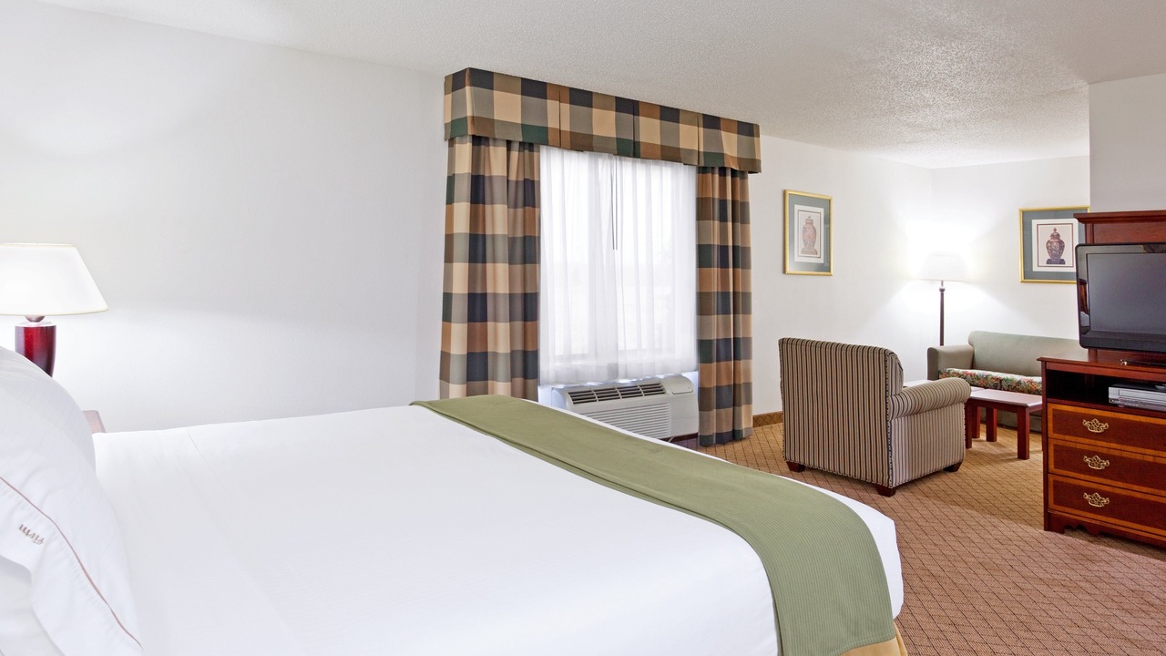 Photo of Bedroom in Alliance