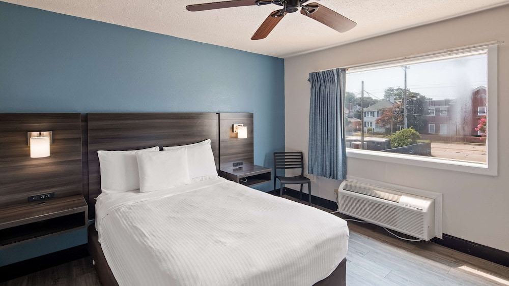 Photo of Bedroom in Northeast Virginia Beach