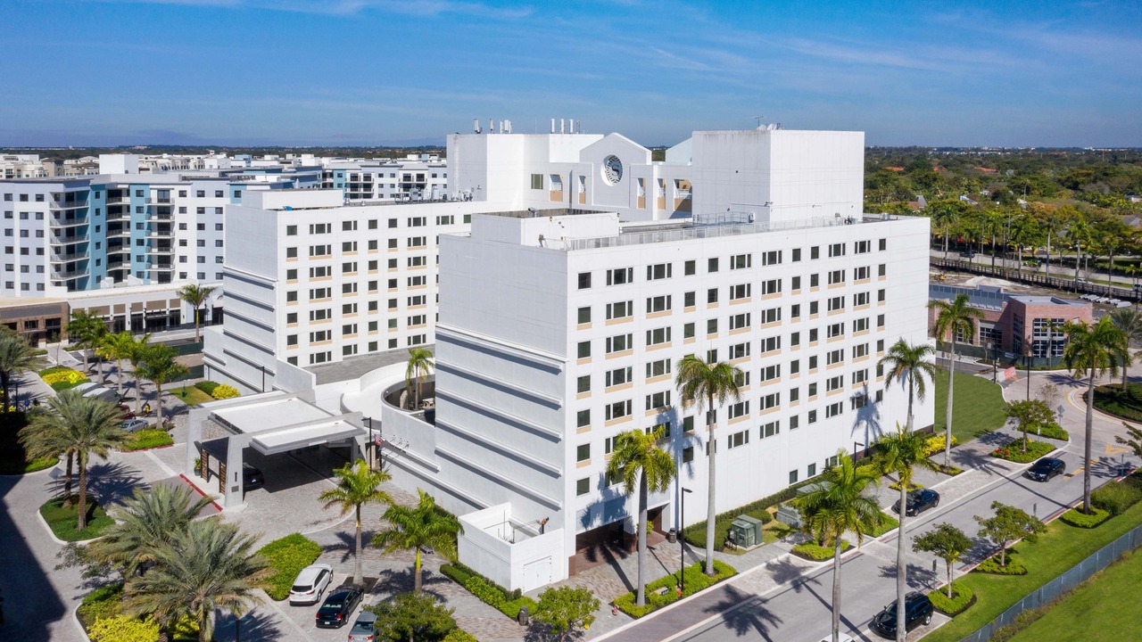Photo of Buildings in Plantation