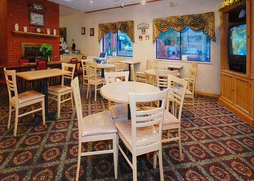 Photo of Livingroom in Corning
