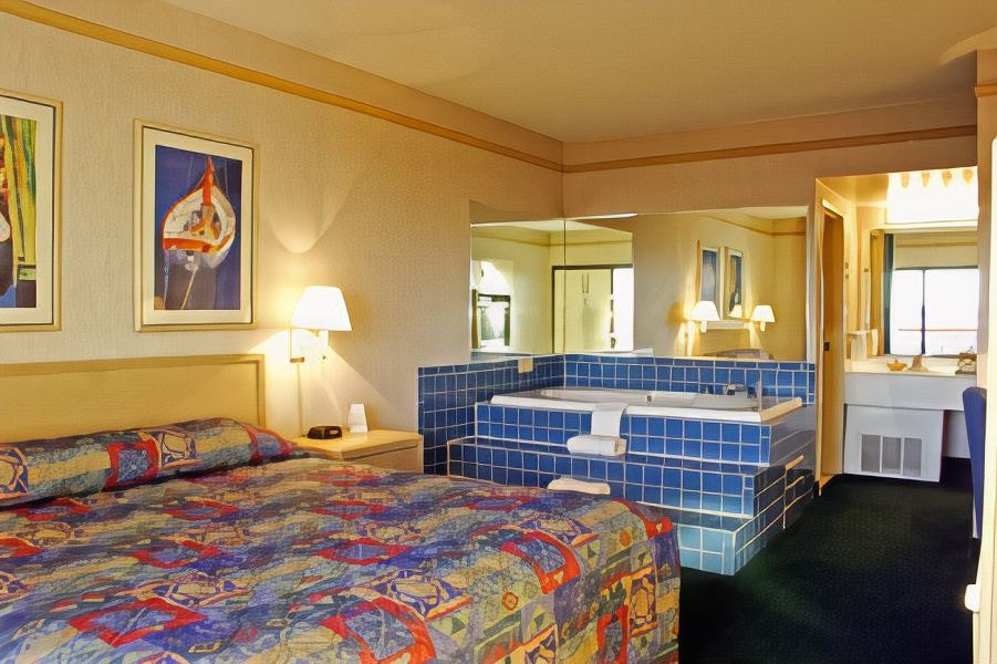 Photo of Bedroom in Kent Narrows