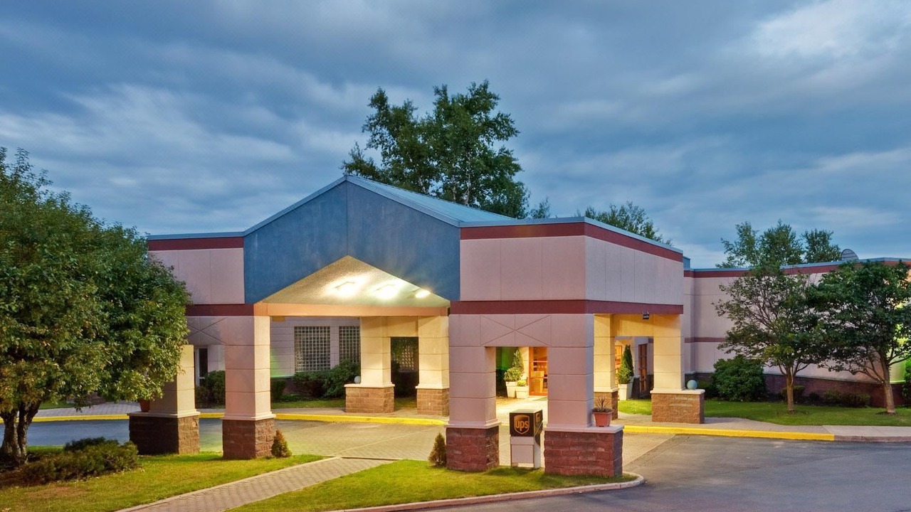 Photo of Buildings in New Hartford