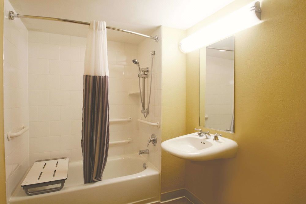 Photo of Bathroom in Coral Springs