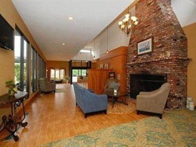 Photo of Livingroom in South Yarmouth
