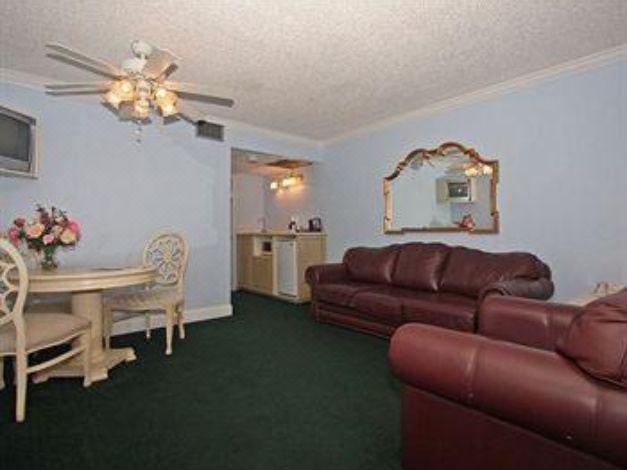 Photo of Livingroom in Pembroke Pines