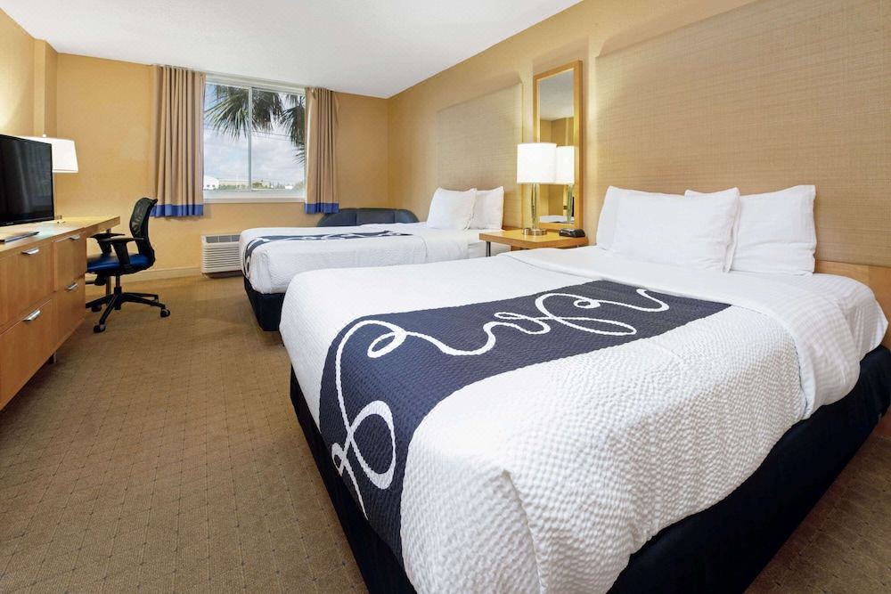 Photo of Bedroom in Coral Springs