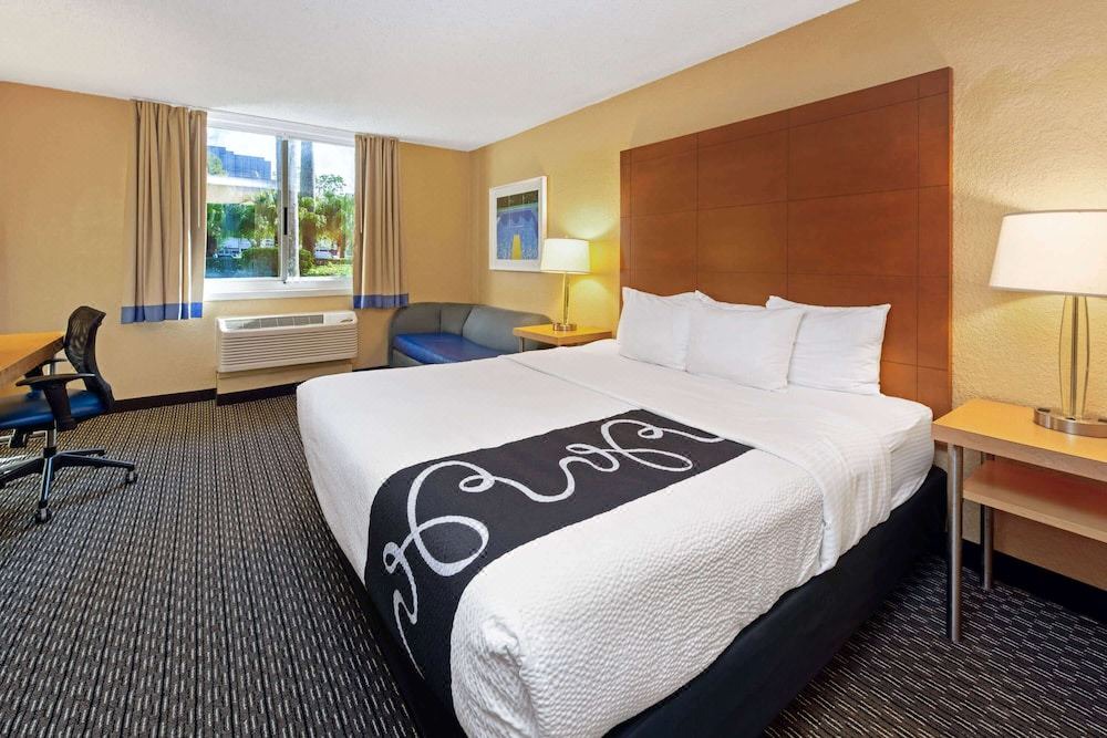 Photo of Bedroom in Coral Springs