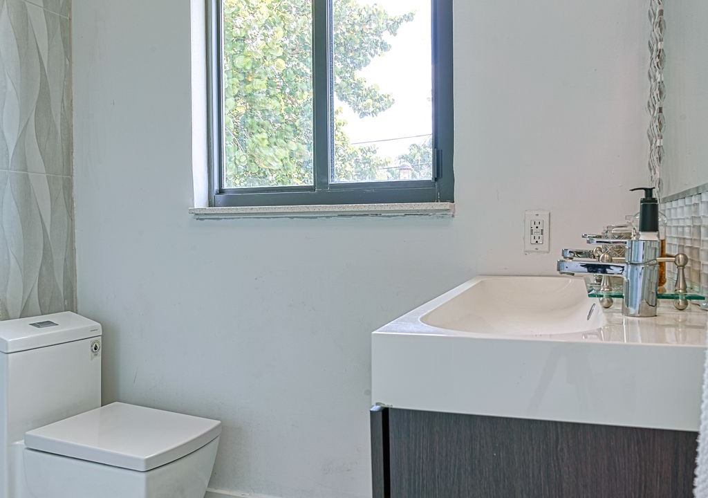 Photo of Bathroom in Harbor Village