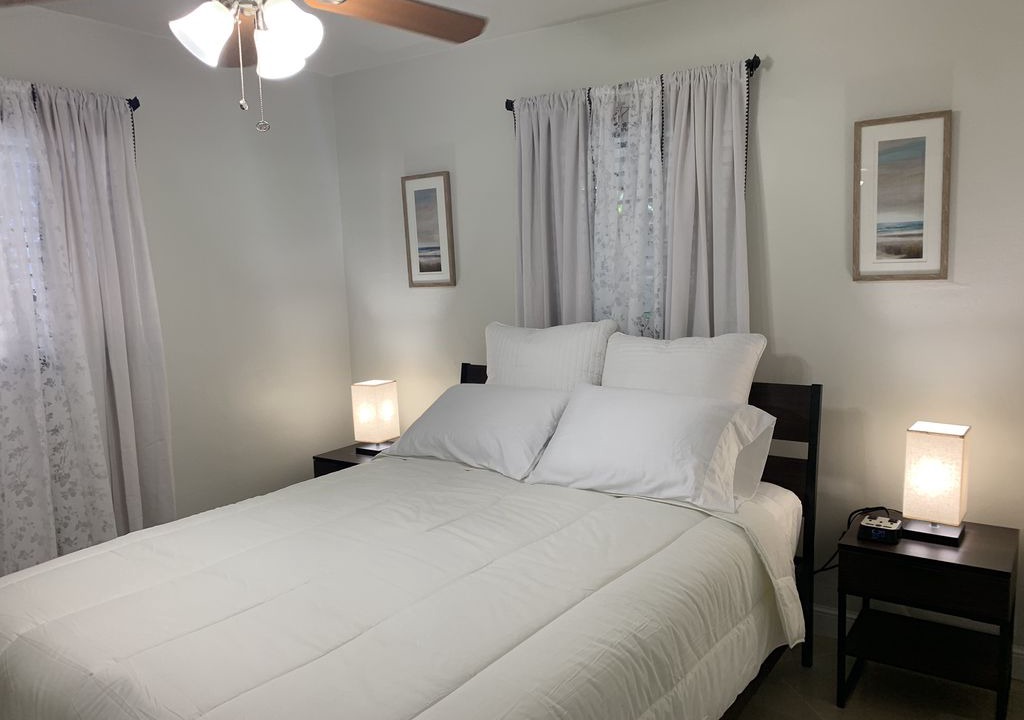 Photo of Bedroom in North Central Hollywood