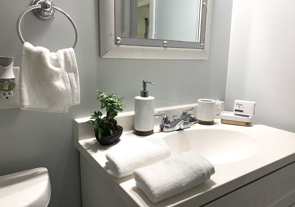 Photo of Bathroom in North Central Hollywood