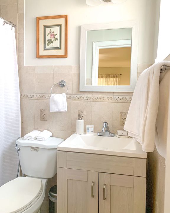 Photo of Bathroom in North Central Hollywood