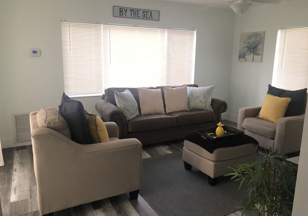Photo of Livingroom in Coral Ridge Isles