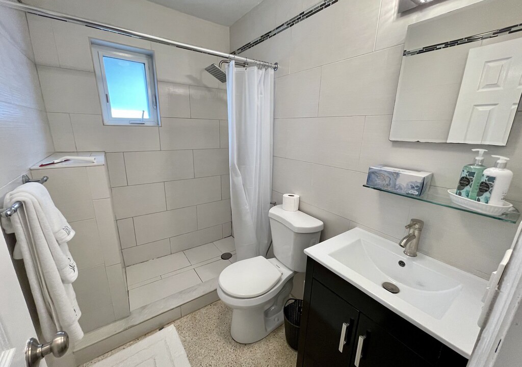 Photo of Bathroom in Middle River Terrace