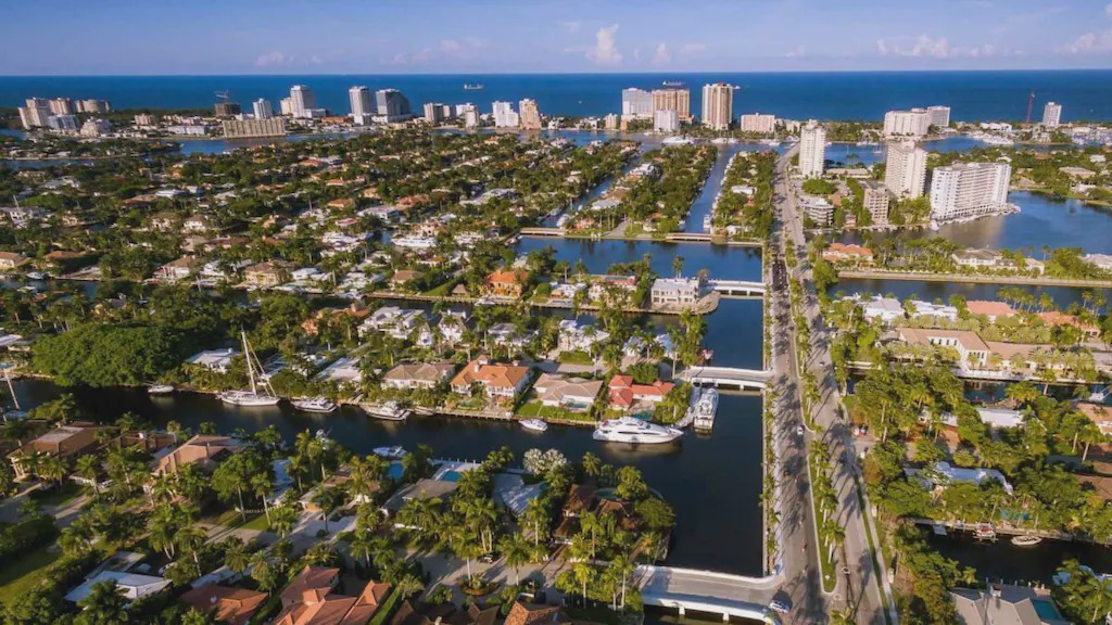 Photo of Others in Lauderdale Beach