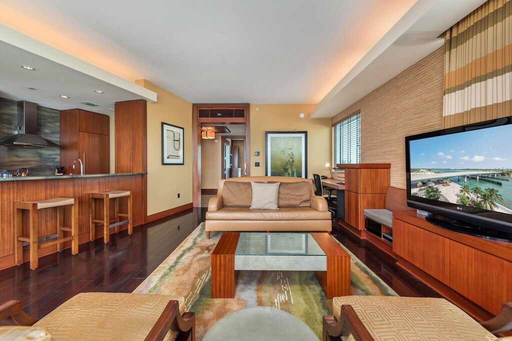 Photo of Livingroom in Bal Harbour