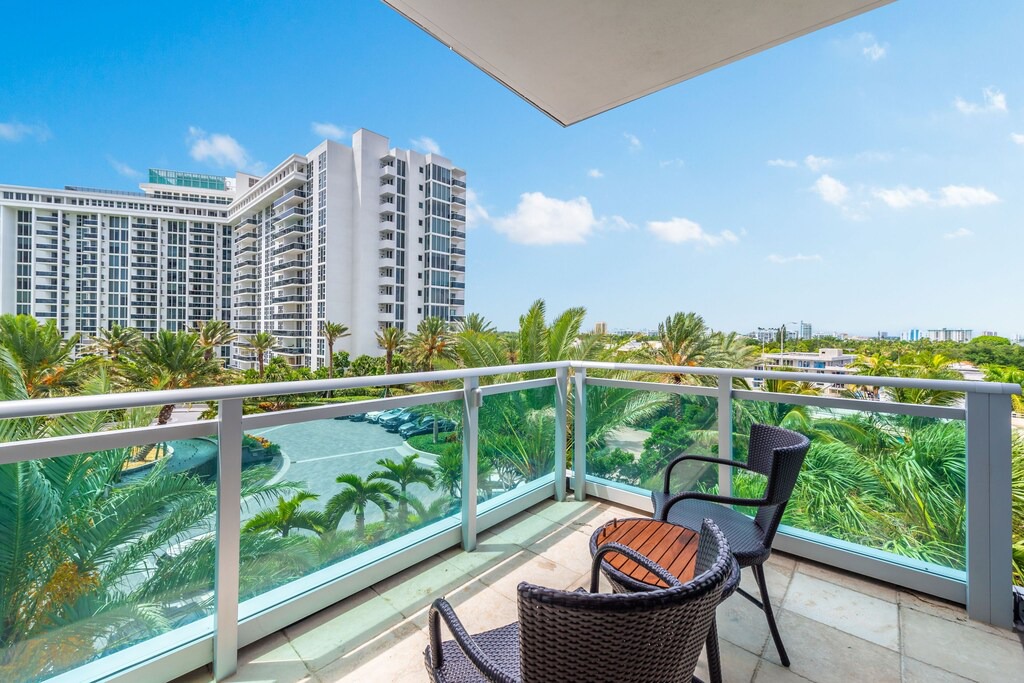 Photo of Patio Balcony in Bal Harbour