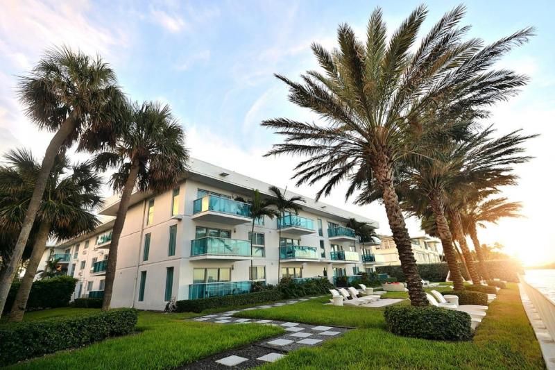 Photo of Buildings in Bal Harbour