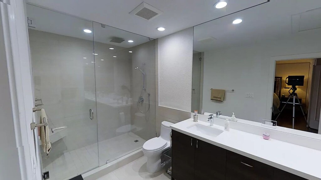 Photo of Bathroom in Coral Ridge